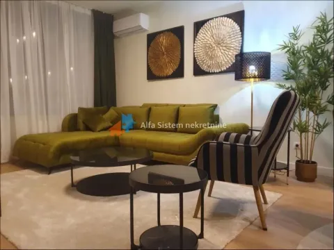 Rent, three bedroom apartment, 72m², Savski Venac, Beograd - image 1