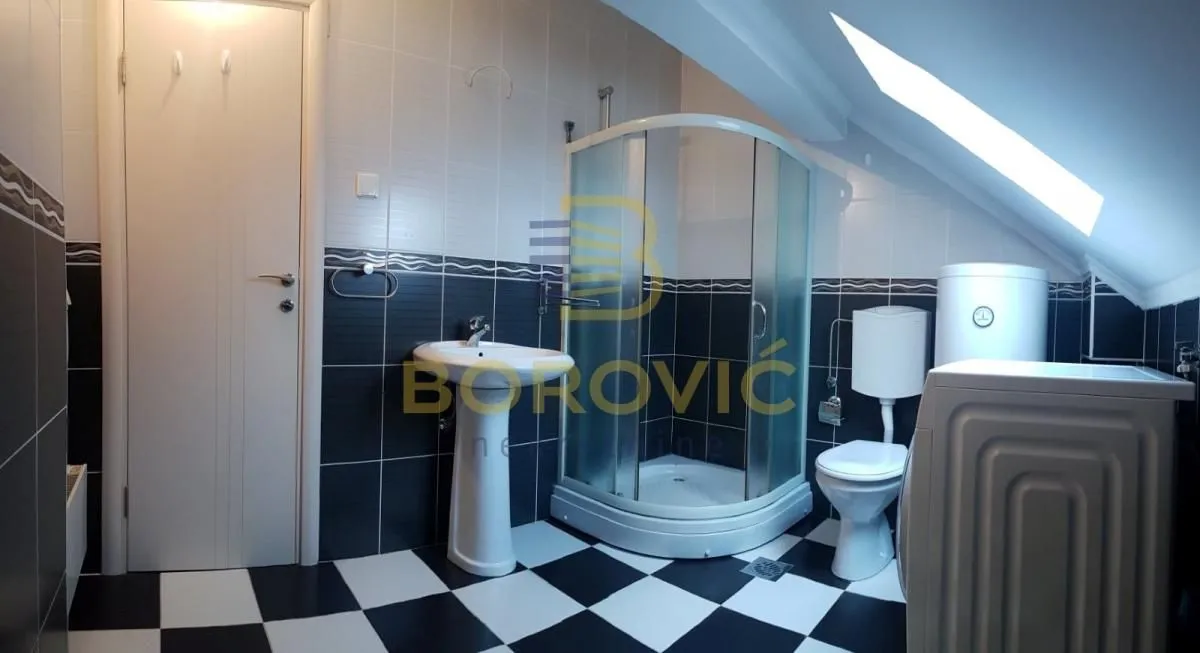 Prodaja, dvosoban stan, 84m², Labudovo Brdo, Beograd