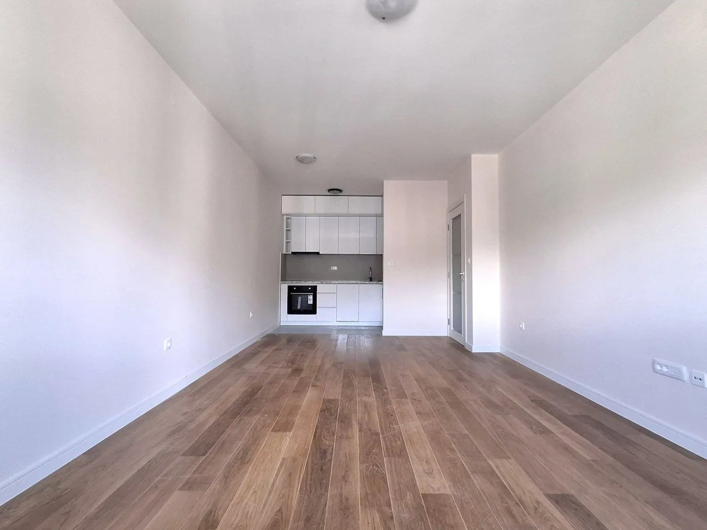 Rent, apartment, 59m², Central Point, Podgorica