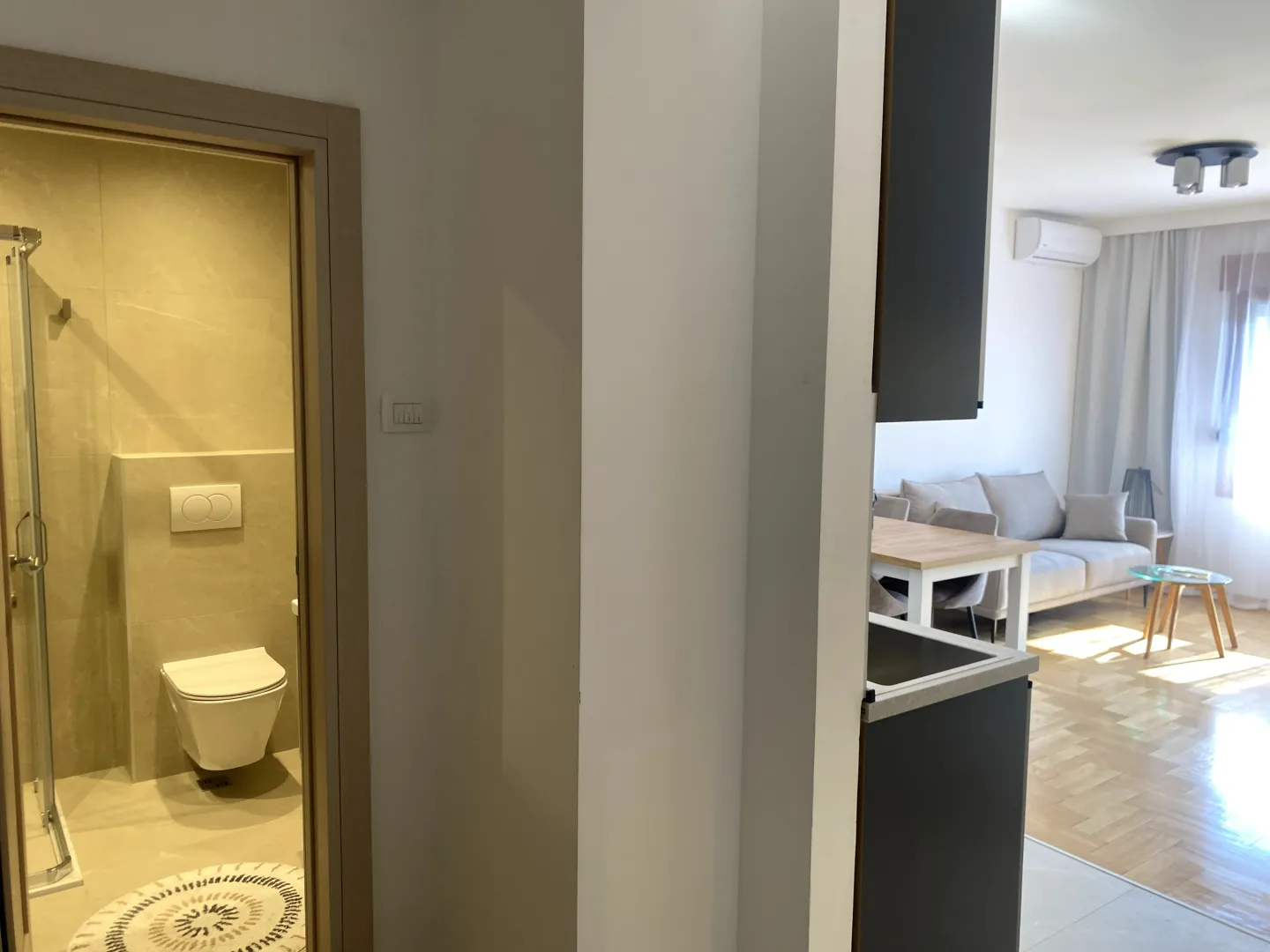 Izdavanje, jednosoban stan, 45m², Centar, Tivat