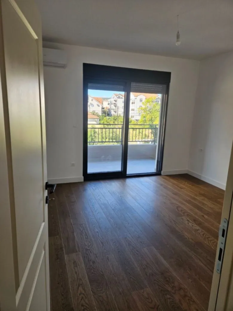 Prodaja, dvosoban stan, 79m², Dalmatinska ulica, Podgorica