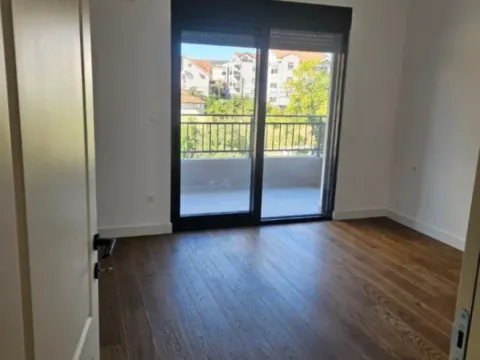 Prodaja, dvosoban stan, 79m², Dalmatinska ulica, Podgorica - image 4