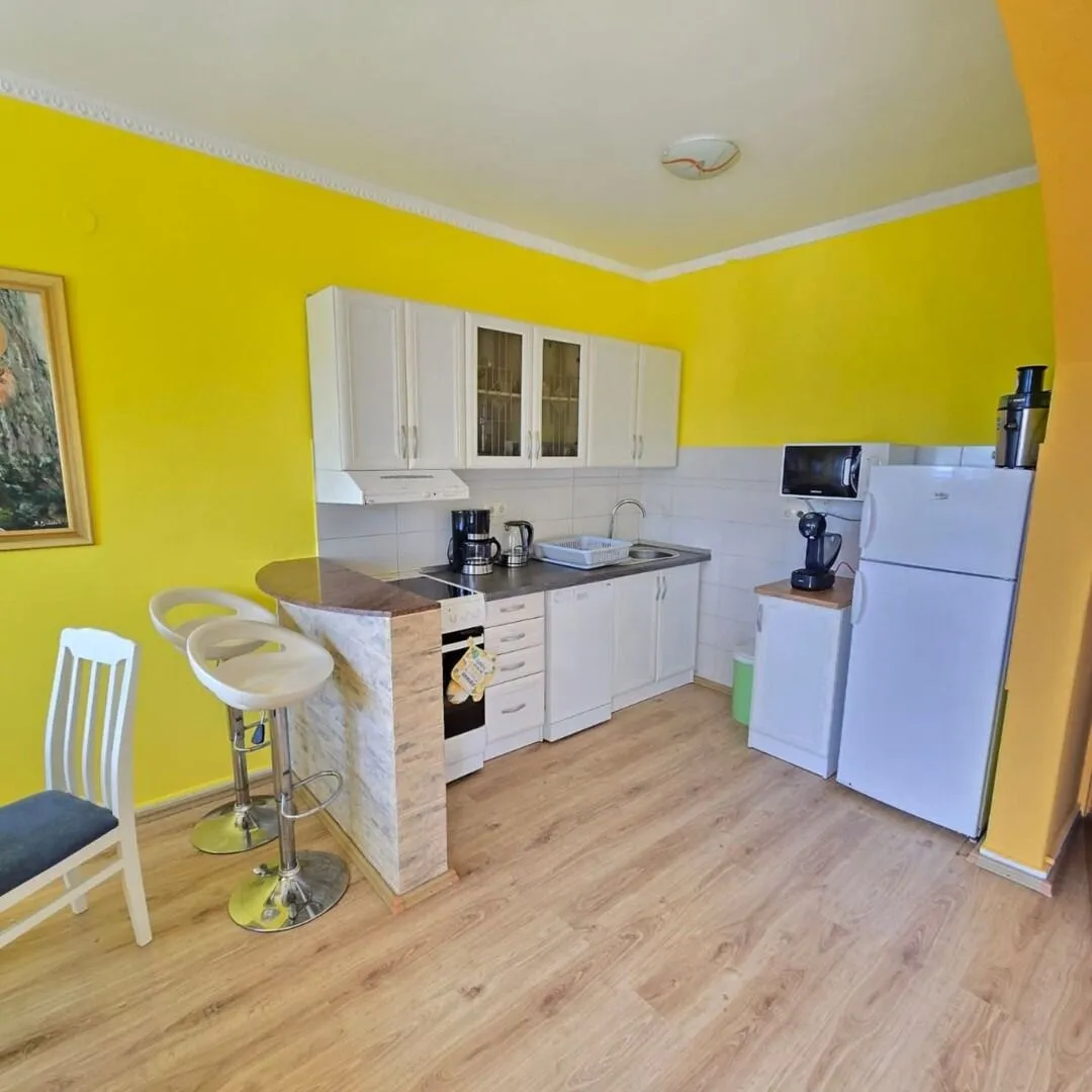 Rent, one bedroom apartment, 50m², Tivat, Crna Gora
