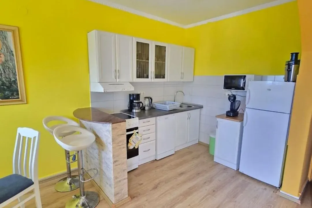 Rent, one bedroom apartment, 50m², Tivat, Crna Gora
