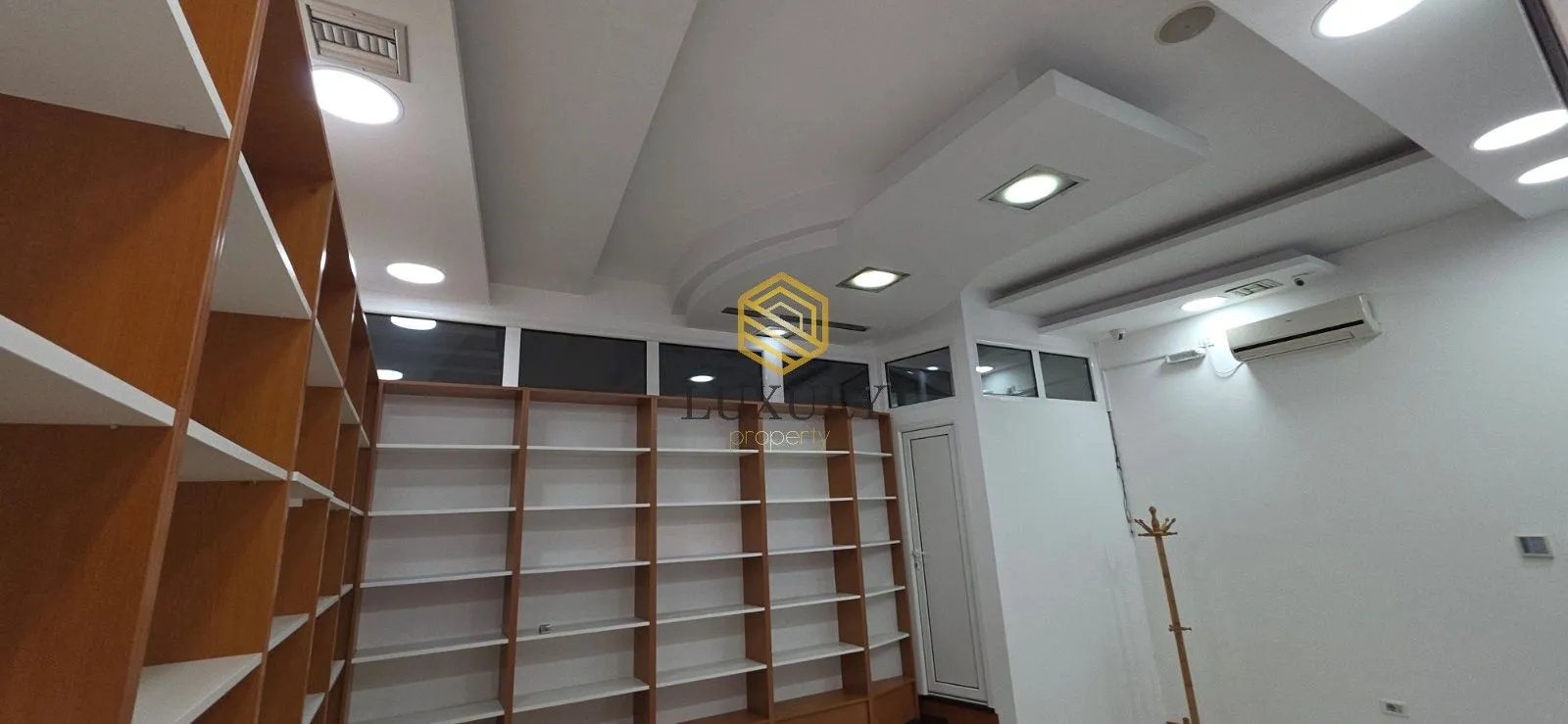 Rent, office space, 35m², Preko Morače, Podgorica