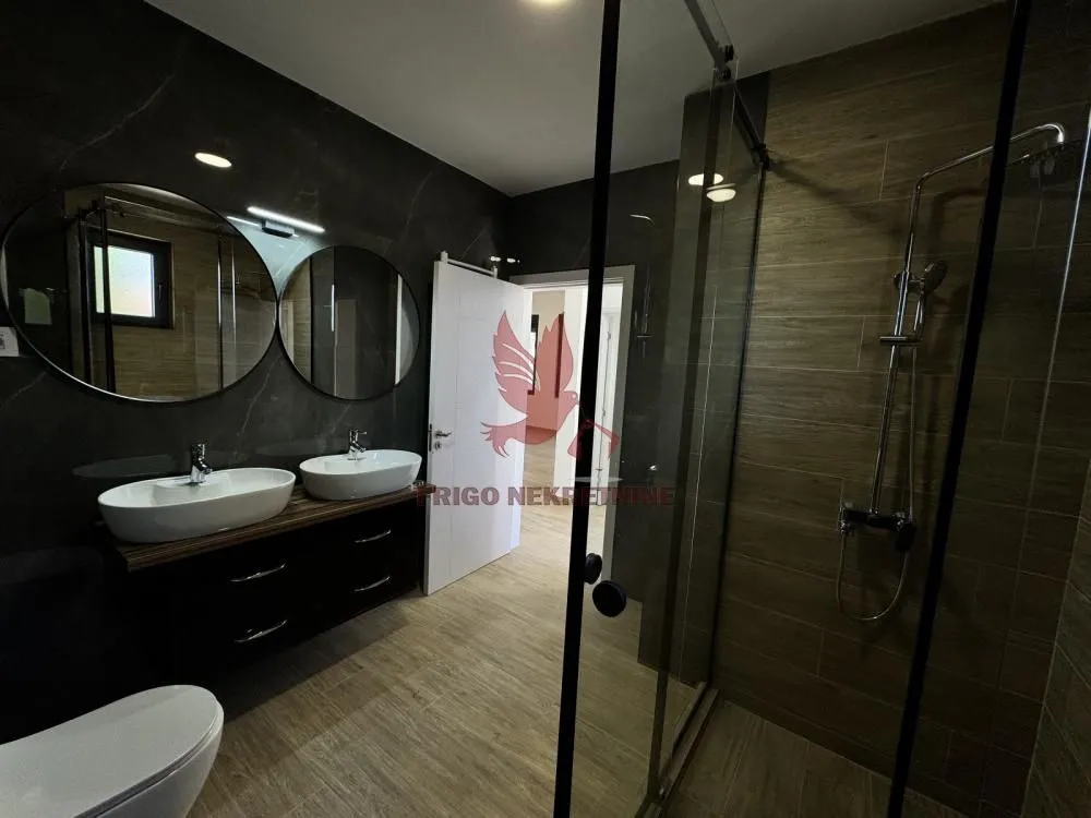 Prodaja, kuća, 184m², Mladenovac, Beograd