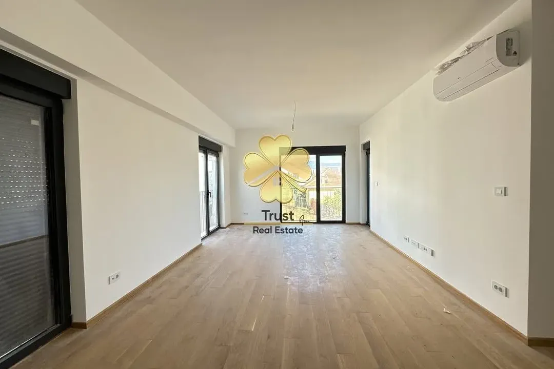 Prodaja, dvosoban stan, 76m², Zabjelo, Podgorica