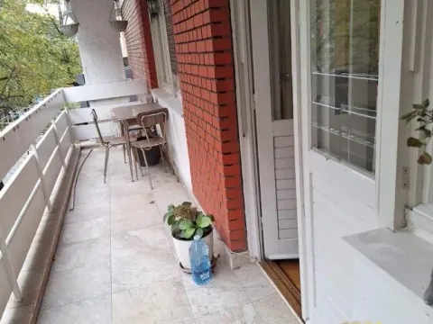 Izdavanje, trosoban stan, 85m², Slavija, Vračar Sve Podlokacije - image 3