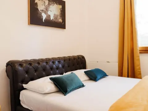 Sale, two bedroom apartment, 65m², Risan, Kotor - image 4
