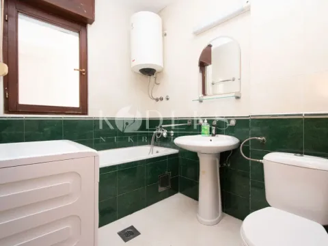 Rent, one bedroom apartment, 40m², Blok 6, Podgorica - image 6