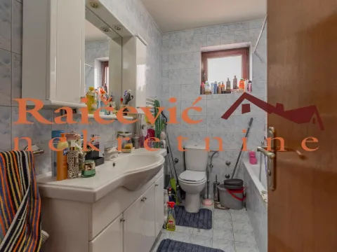 Izdavanje, kuća, 500m², Zvezdara Sve Podlokacije, Beograd - image 7