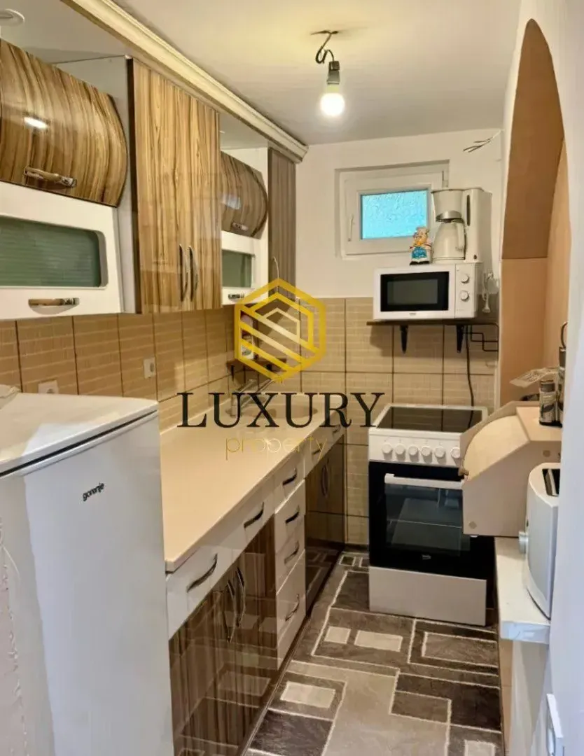 Rent, house, 100m², Kakaricka Gora, Podgorica