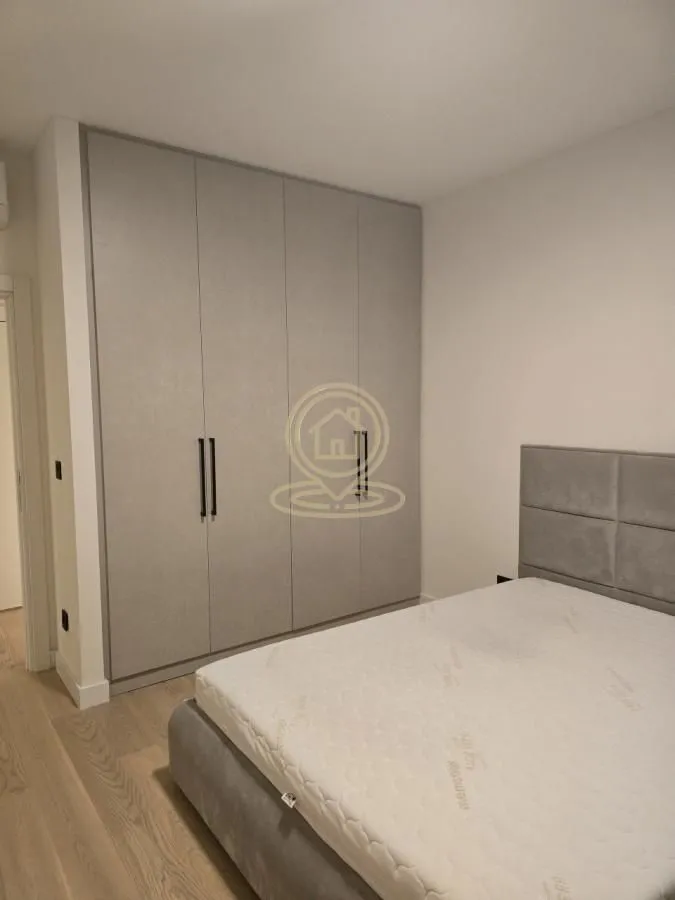 Izdavanje, dvosoban stan, 61m², Savski Venac, Beograd