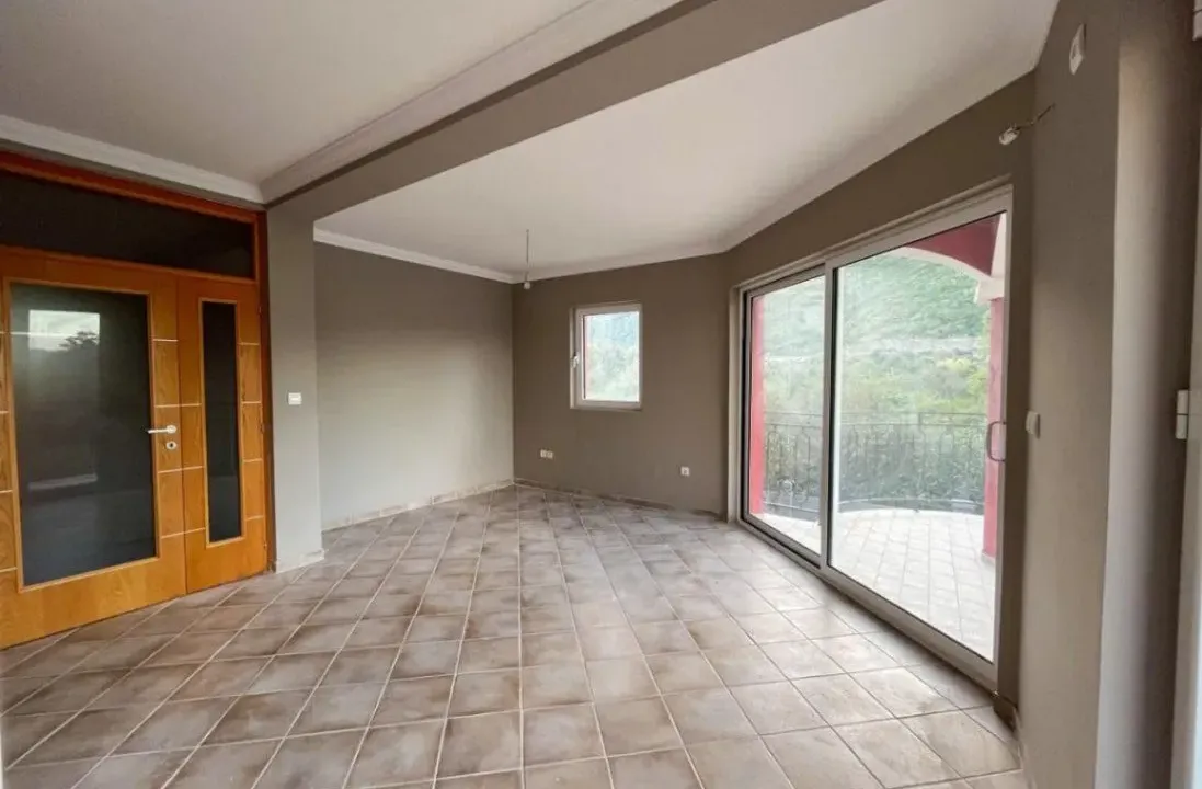Sale, two bedroom apartment, 79m², Lastva Grbaljska, Kotor
