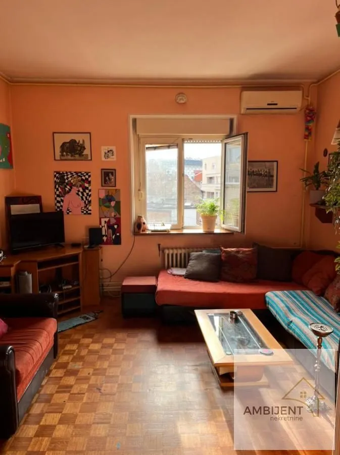 Prodaja, trosoban stan, 57m², Stari Grad, Beograd
