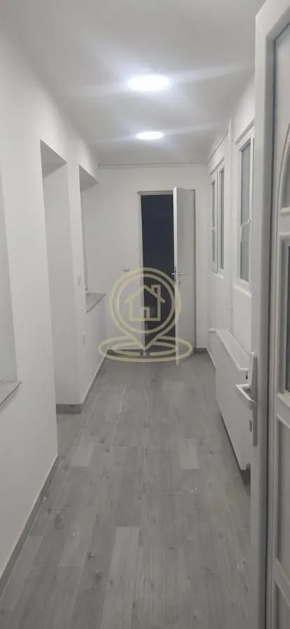 Izdavanje, trosoban stan, 70m², Salajka, Novi Sad Sve Podlokacije
