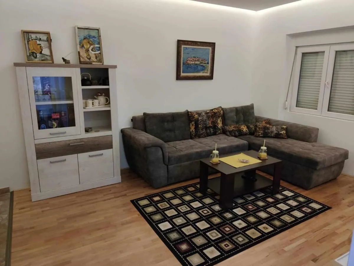 Prodaja, dvosoban stan, 60m², Seljanovo, Tivat