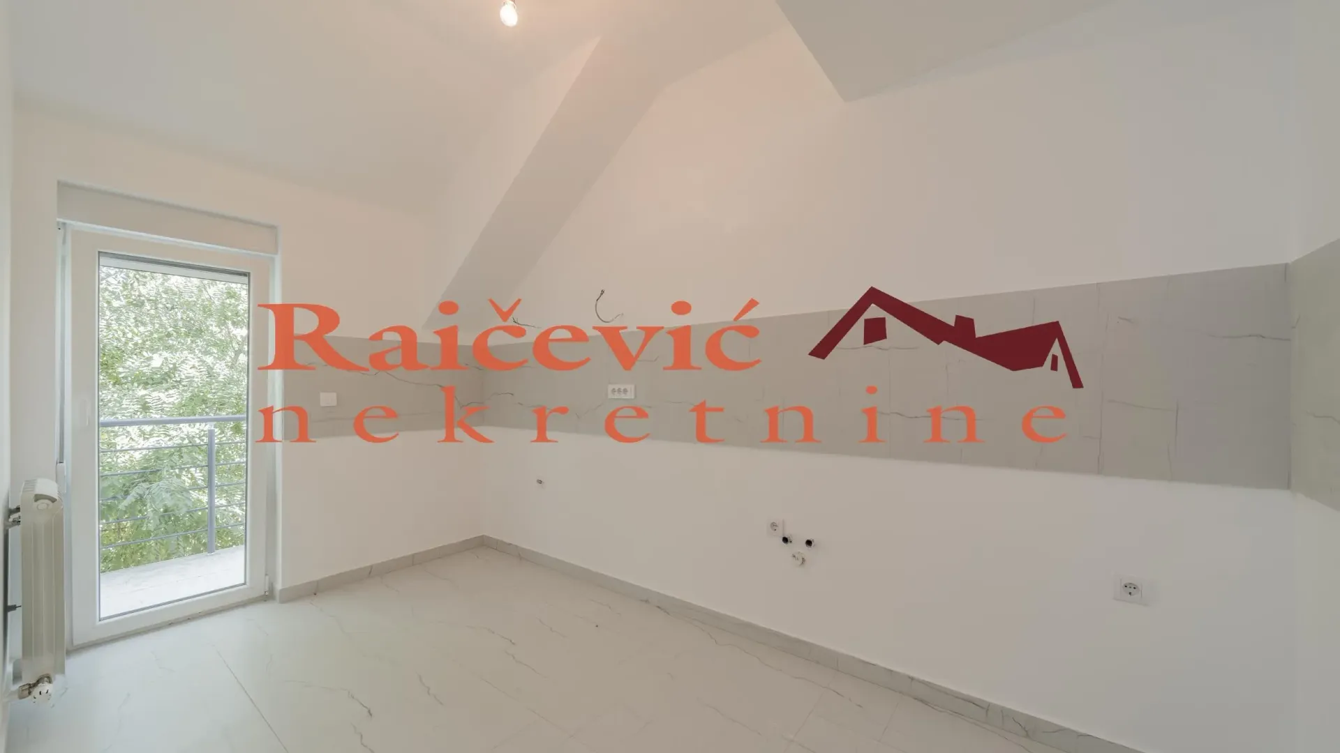 Prodaja, trosoban stan, 80m², Grocka, Beograd
