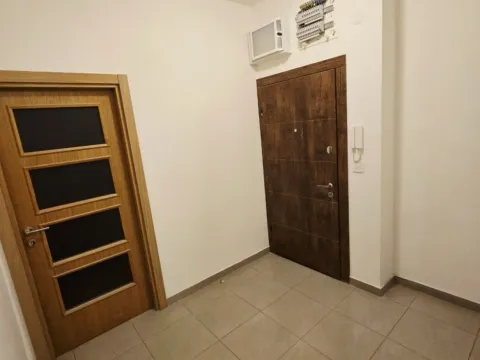 Prodaja, dvosoban stan, 72m², Stari Aerodrom, Podgorica - image 9