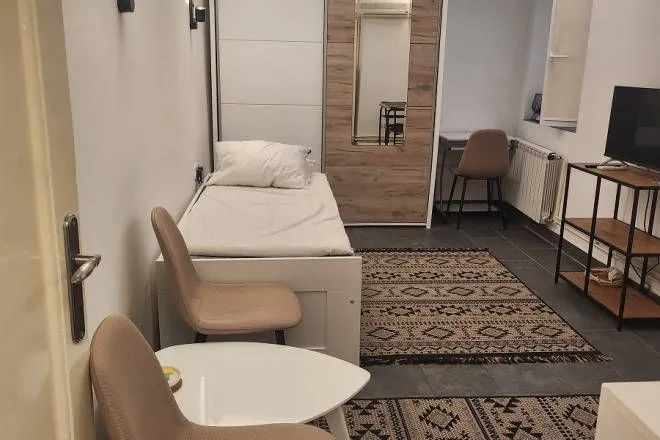 Rent, one bedroom apartment, 20m², Topličin venac, Beograd