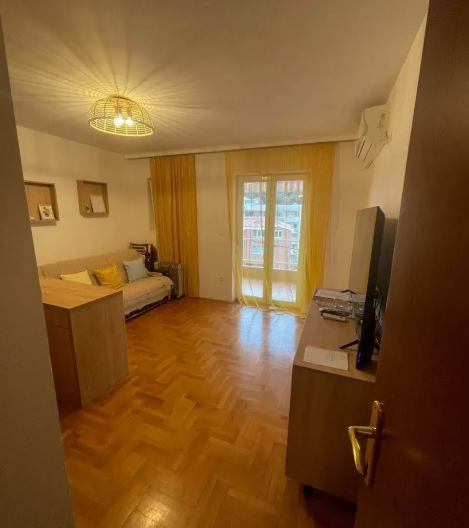 Prodaja, jednosoban stan, 40m², Boreti, Budva