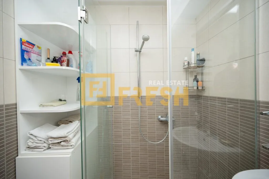 Izdavanje, jednosoban stan, 50m², Tološi, Podgorica