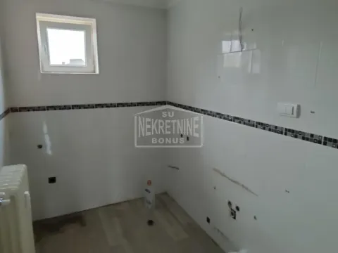 Prodaja, trosoban stan, 78m², Centar, Subotica - image 3