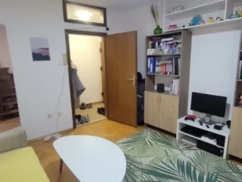 Prodaja, trosoban stan, 117m², Centar, Bar - image 10