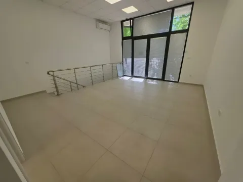 Poslovni prostor in Blok 6