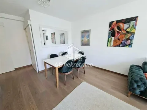 Izdavanje, četvorosoban stan, 80m², Tašmajdan, Palilula Sve Podlokacije - image 5