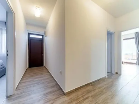 Rent, three bedroom apartment, 127m², Petrovac, Budva - image 6
