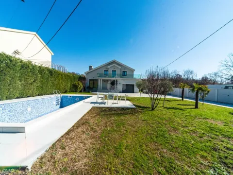 Izdavanje, kuća, 220m², Podgorica, Crna Gora - image 6