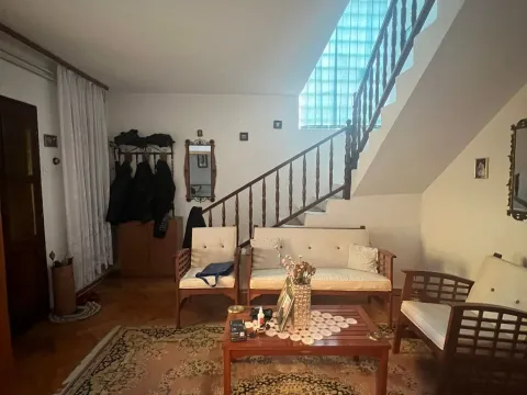 Prodaja, kuća, 180m², Golubinci, Stara Pazova - image 10