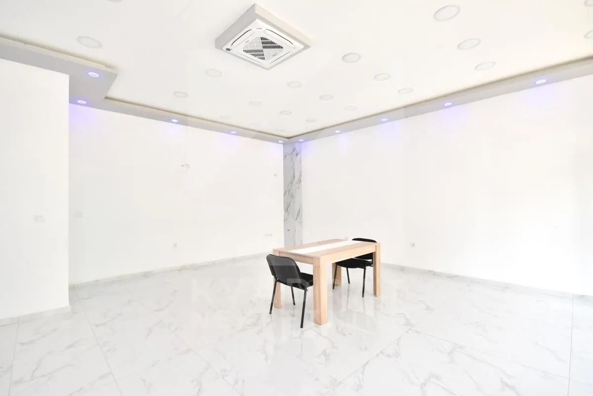 Rent, office space, 116m², Stari Aerodrom, Podgorica