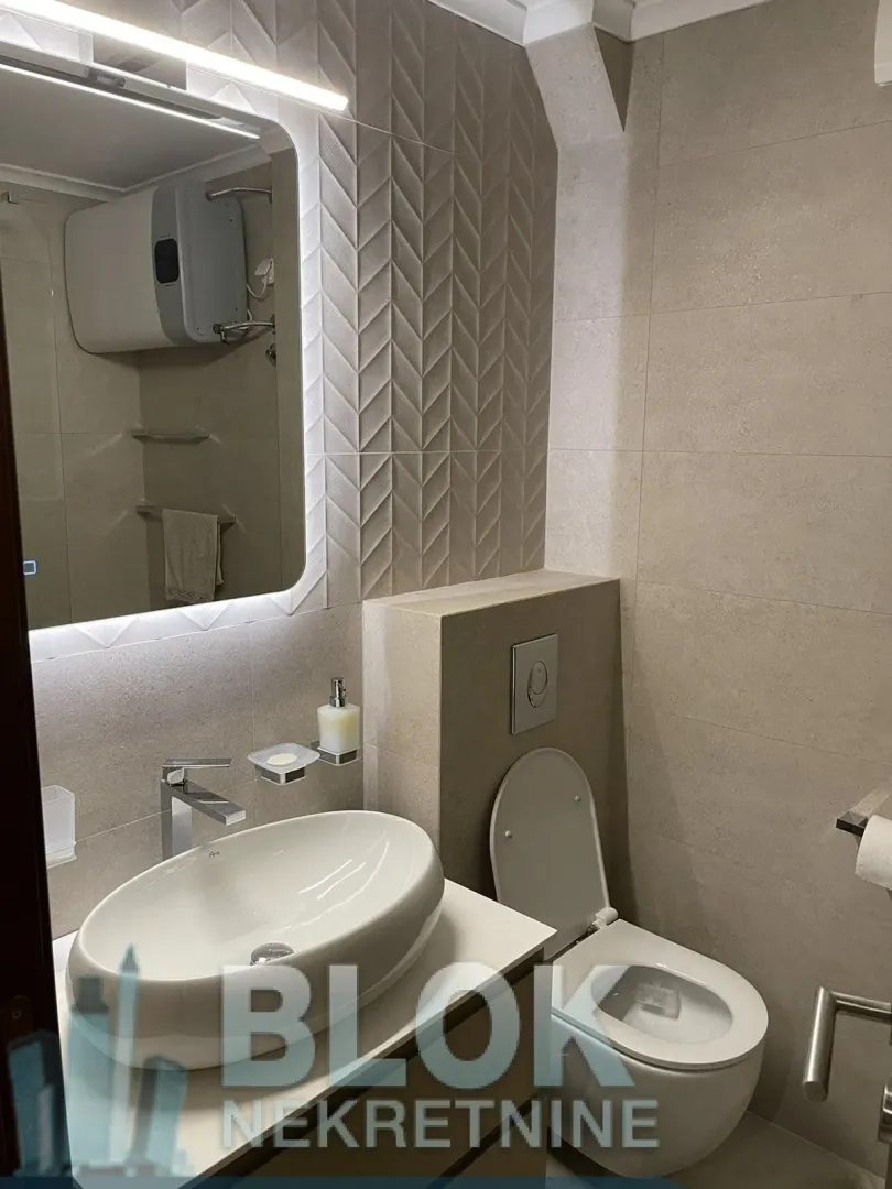 Izdavanje, dvosoban stan, 77m², Preko Morače, Podgorica
