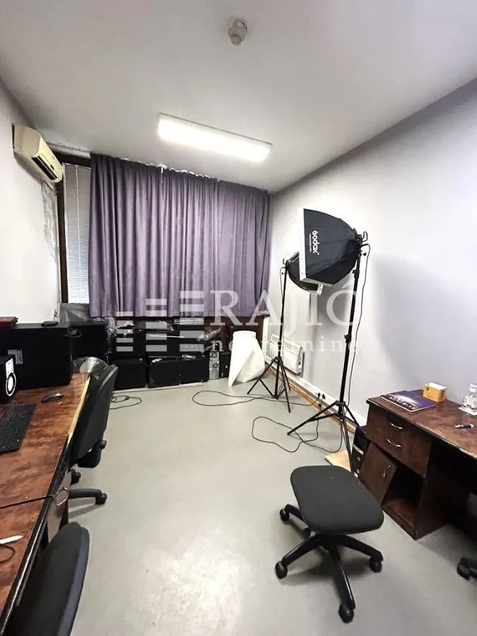 Rent, office space, 165m², Stari Grad, Beograd