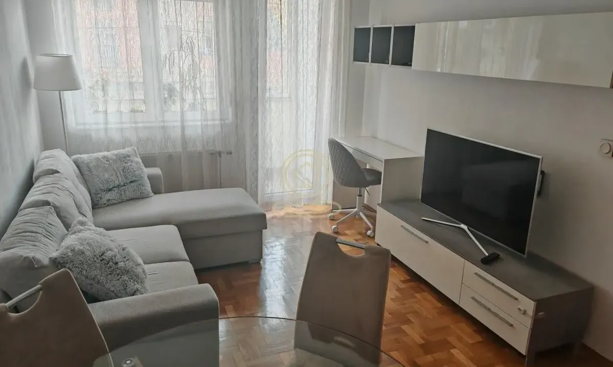 Izdavanje, dvosoban stan, 42m², Nova Detelinara, Novi Sad Sve Podlokacije