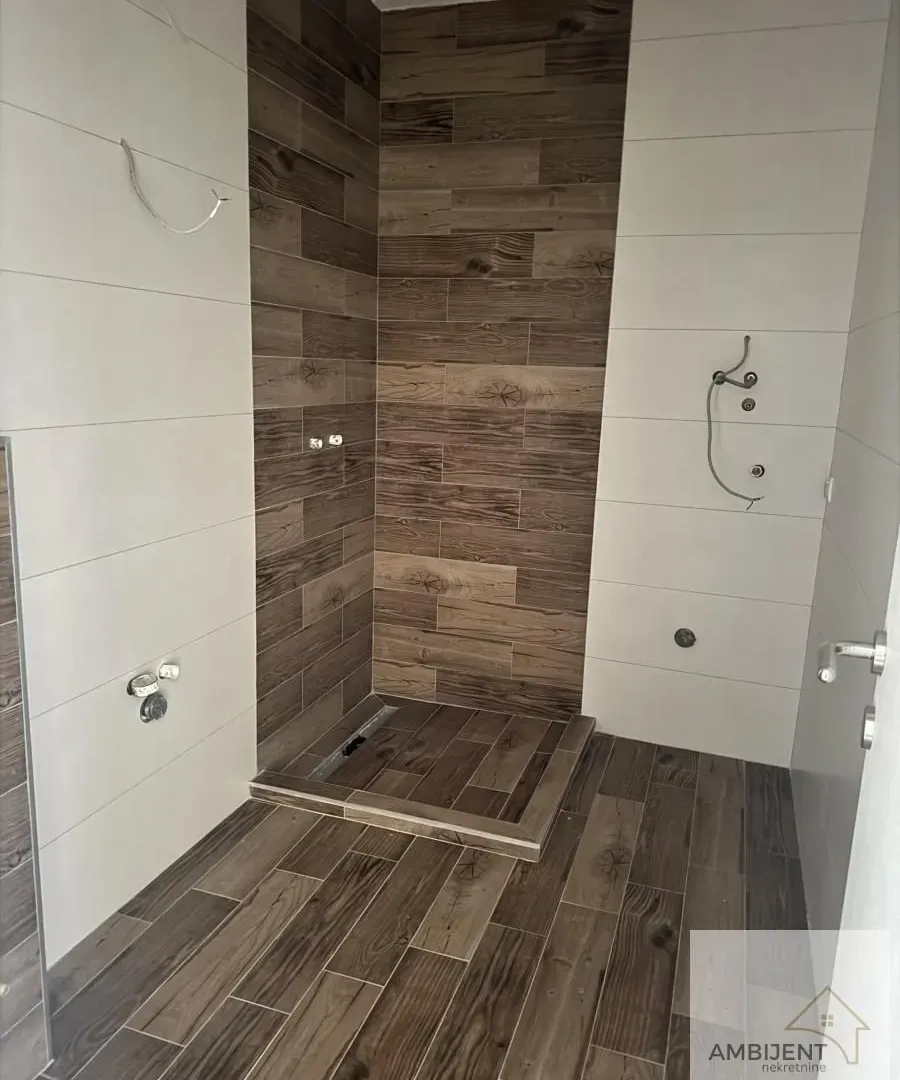 Prodaja, trosoban stan, 71m², Stari Banovci, Stara Pazova