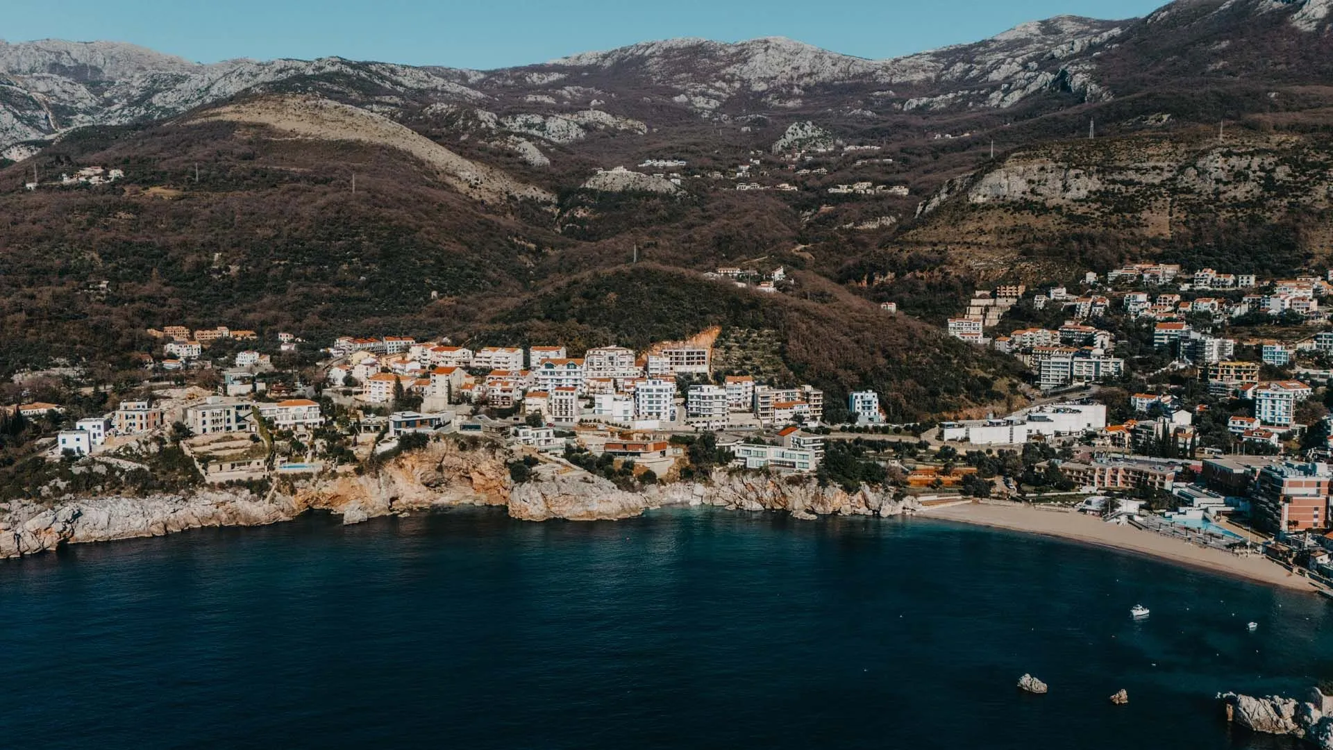 Izdavanje, ugostiteljski objekat, 1600m², Budva, Crna Gora