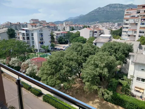 Rent, one bedroom apartment, 47m², Centar, Bar - image 6