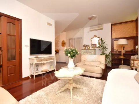 Rent, three bedroom apartment, 100m², Gorica C, Podgorica - image 1