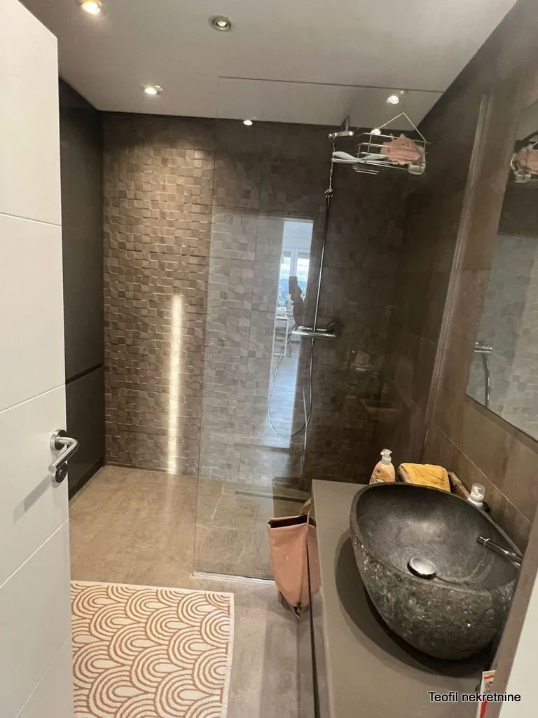 Sale, three bedroom apartment, 68m², Novi Beograd Blok 23, Novi Beograd Sve Podlokacije