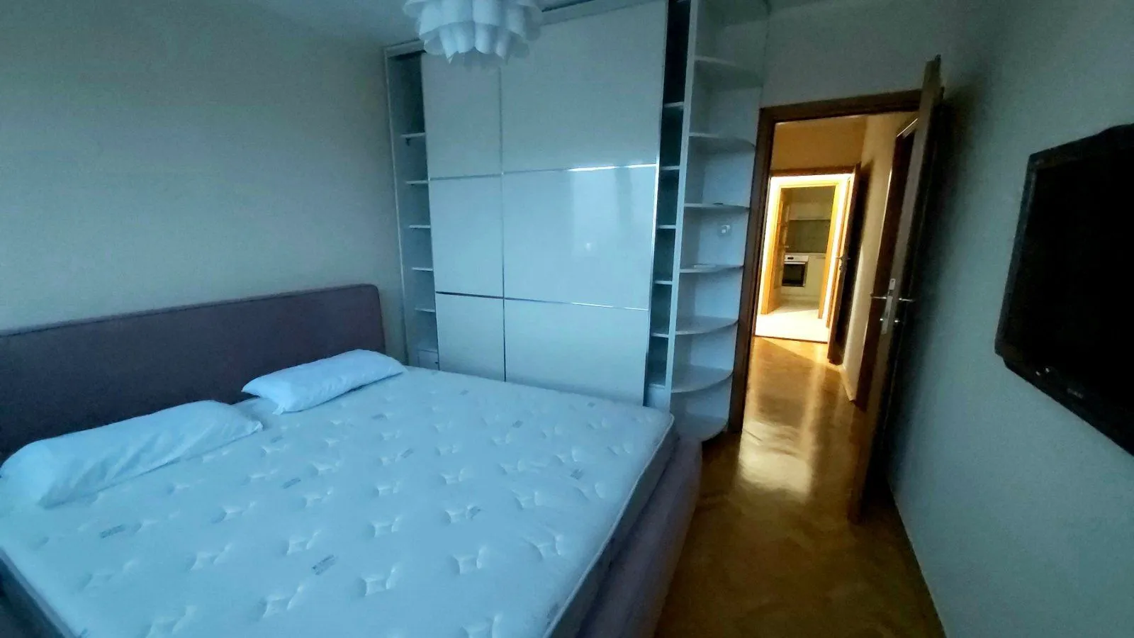 Izdavanje, dvosoban stan, 82m², Preko Morače, Podgorica