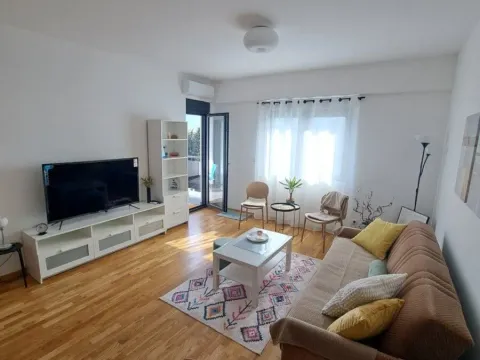 Rent, one bedroom apartment, 54m², Zagorič, Podgorica - image 13