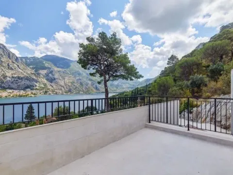 Prodaja, kuća, 479m², Prčanj, Kotor - image 7