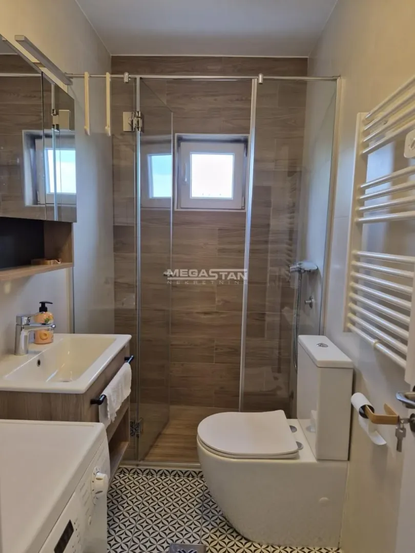 Rent, one bedroom apartment, 30m², Vračar Sve Podlokacije, Beograd