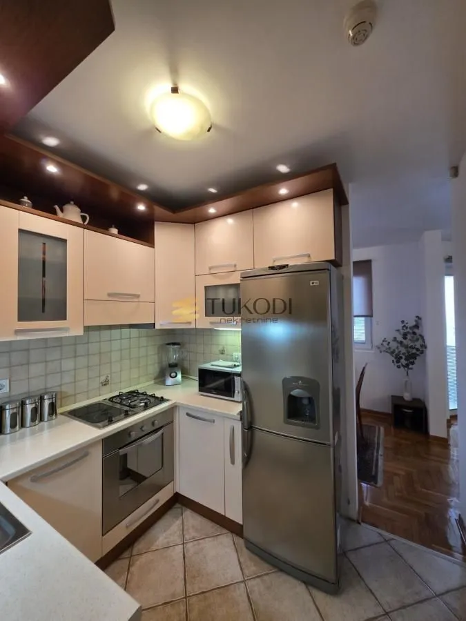 Rent, three bedroom apartment, 100m², Lekino Brdo, Voždovac Sve Podlokacije