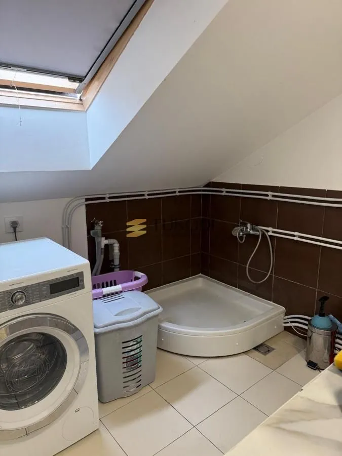 Prodaja, stan, 146m², Rotkvarija, Novi Sad Sve Podlokacije