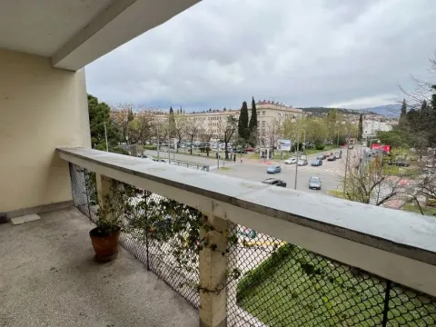 Rent, four bedroom apartment, 120m², Preko Morače, Podgorica - image 16