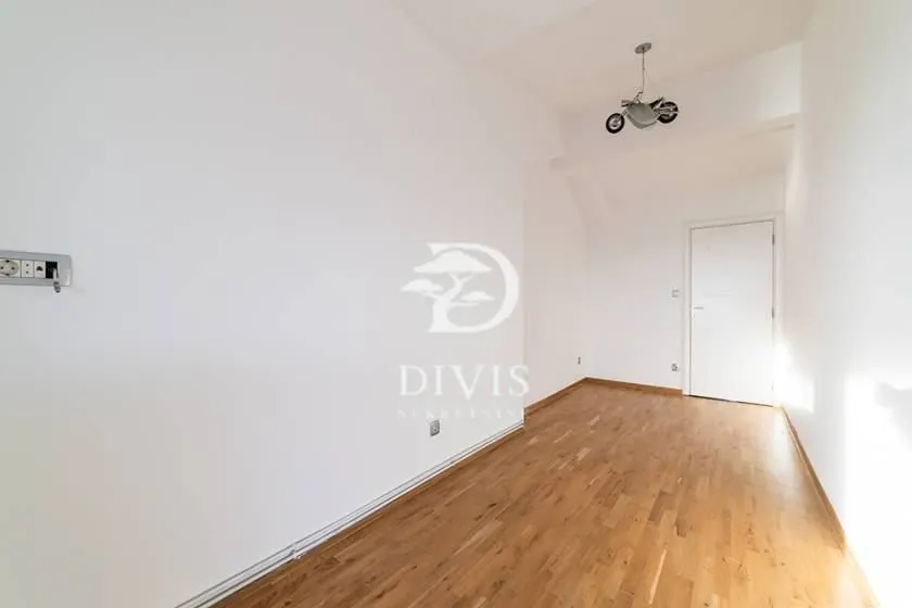 Prodaja, četvorosoban stan, 136m², Beograd Na Vodi, Beograd
